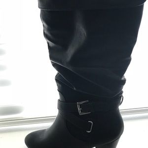 Black boots size 9.5 NWB